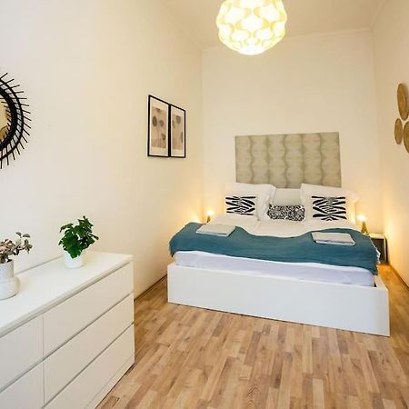 Opera Apartment Budapest With Three Bedroom W Ac Exterior photo