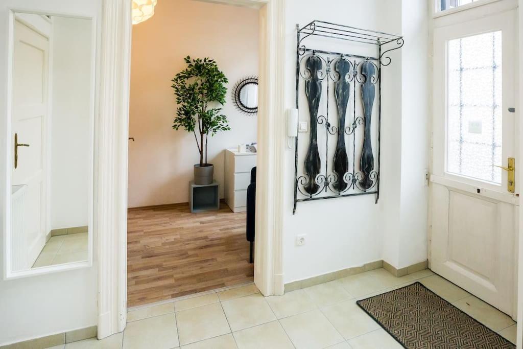 Opera Apartment Budapest With Three Bedroom W Ac Exterior photo
