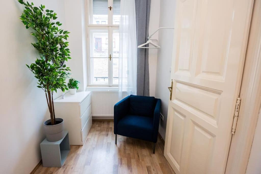 Opera Apartment Budapest With Three Bedroom W Ac Exterior photo