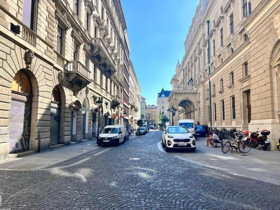 Opera Apartment Budapest With Three Bedroom W Ac Exterior photo