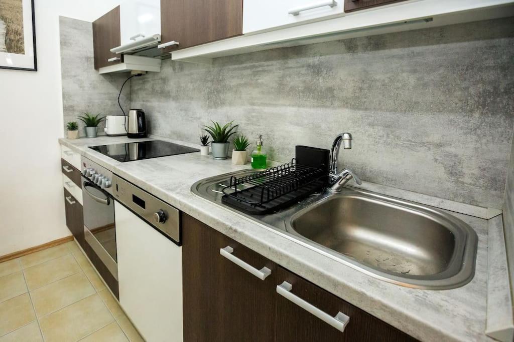 Opera Apartment Budapest With Three Bedroom W Ac Exterior photo